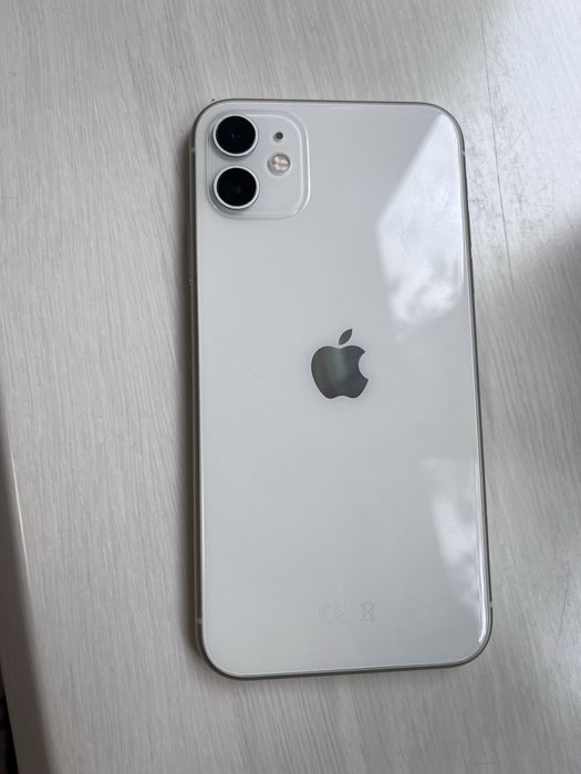 iPhone 11 64GB White | Стан 8/10 |