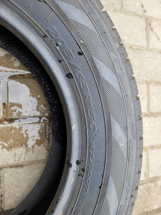 Opona zimowa 205 65 r16C 1szt Hankook RW06