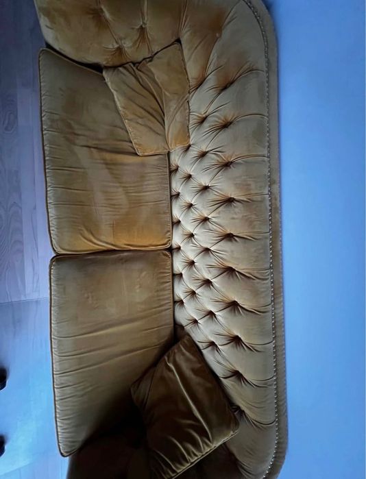 Sofa musztardowa Chesterfield