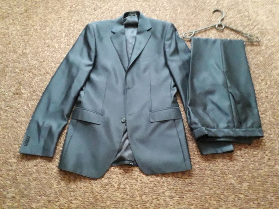 Костюм мужской серый