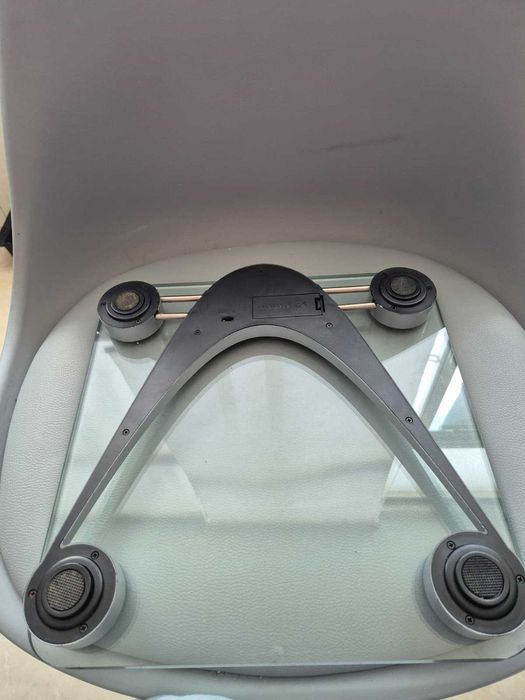 Balança Digital Corporal em vidro e metal, em Excelente Estado