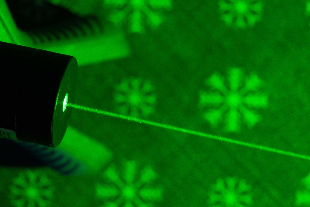 laser verde com carregamento via USB