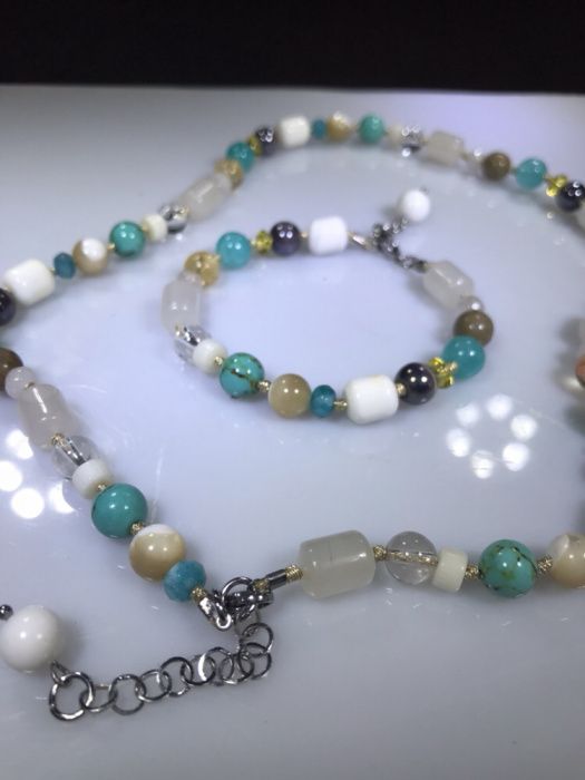 Бусы из полудрагоценных камней, ручной работы!