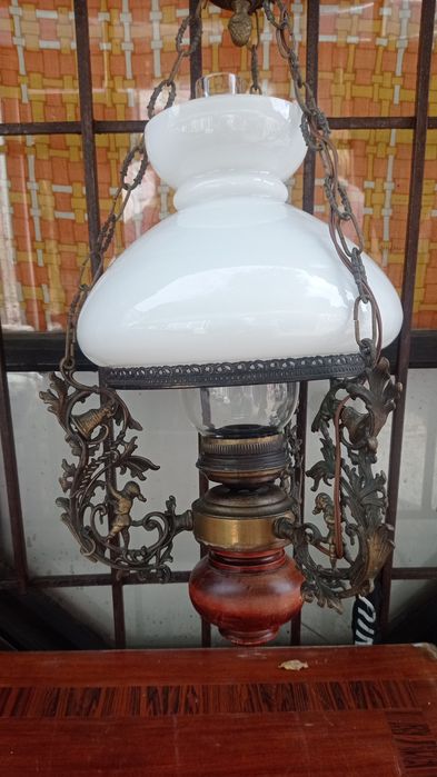 Żyrandol z kloszami