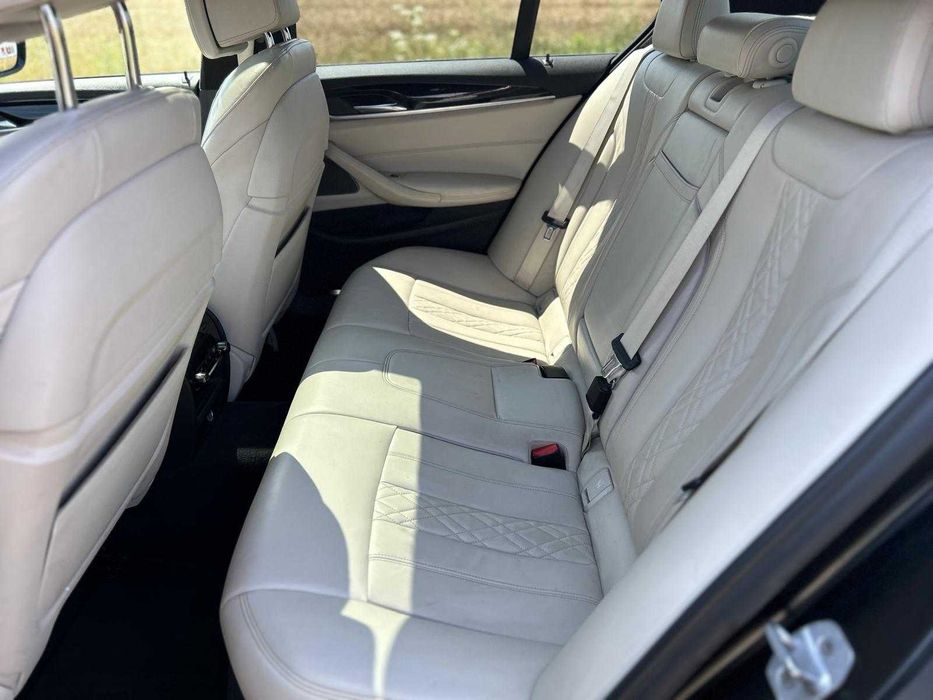 BMW Seria 5 M550i