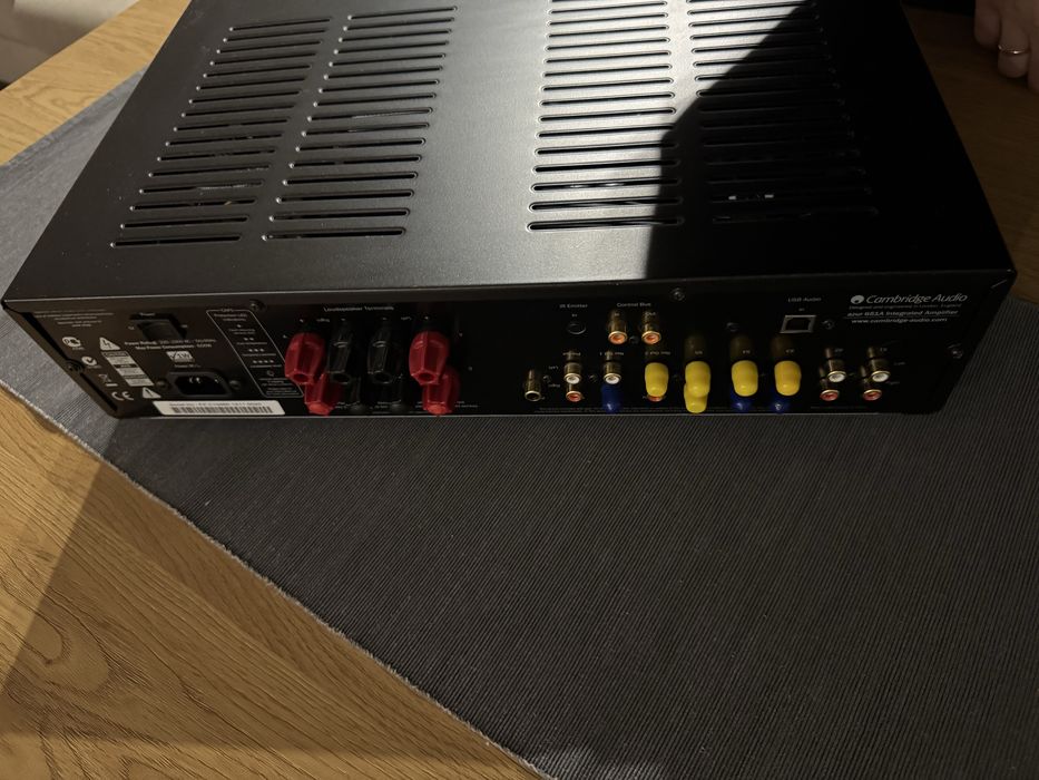 Wzmacniacz Cambridge Audio Azur 651A