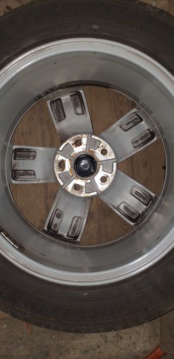 Komplet oryginalnych kół alufelg R17 VW Passat