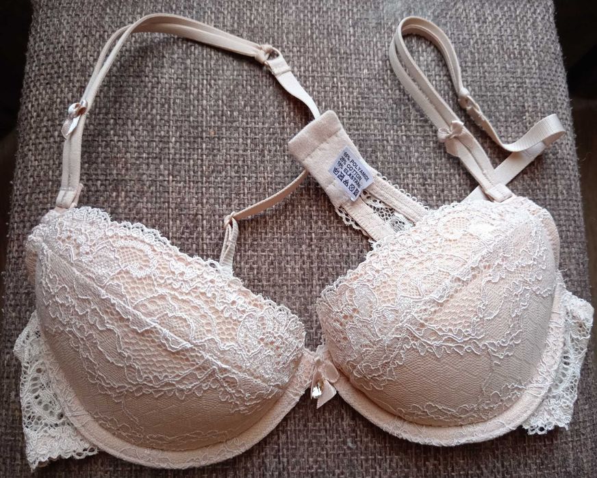 Бюстгалтер жіночий