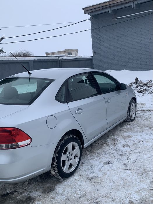 Volkswagen Polo 2012 1,6 бенз.