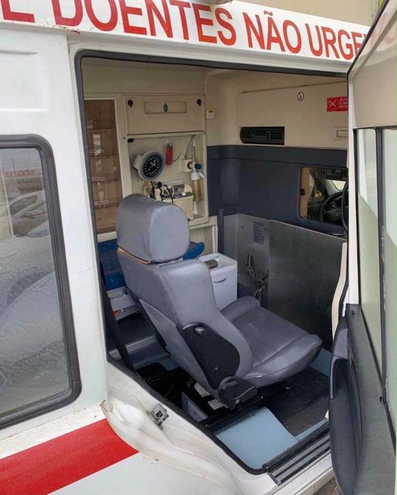 Mercedes Autocaravana/ Ambulância automática