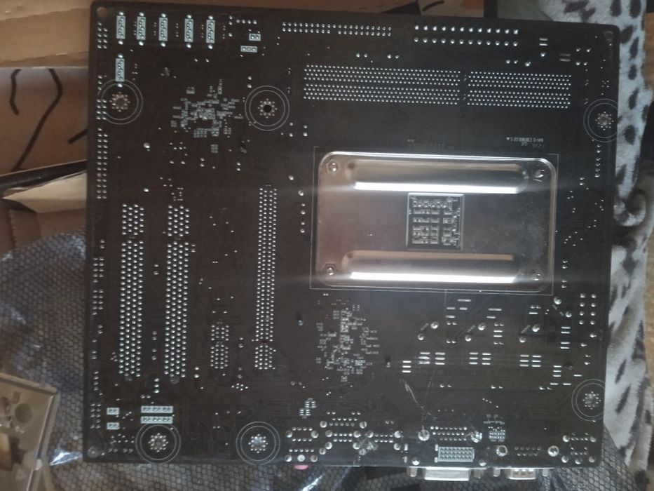 Продам нову материнську плату