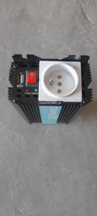 Inversor  GYS  para  Autocarabana