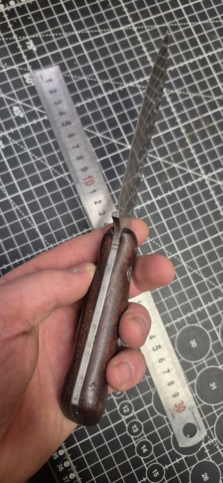 Nóż ręcznie robiony NCV1 60HRC