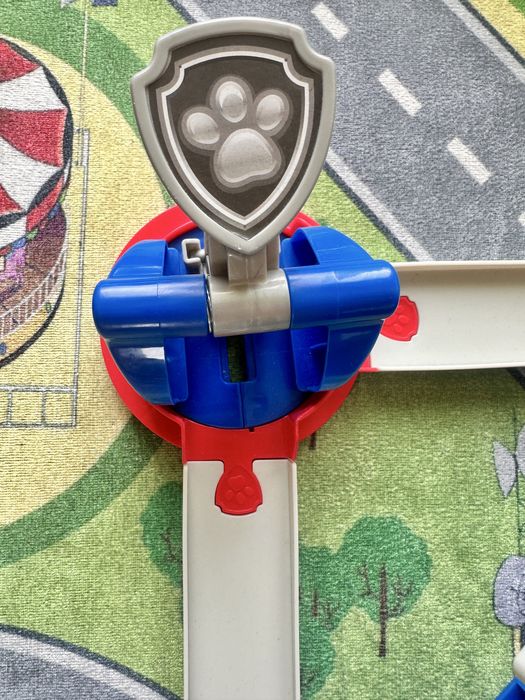 Zestaw uratujmy miasto + 4 autka