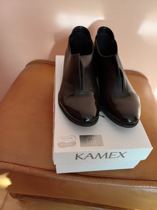 Witam mam do sprzedania buty