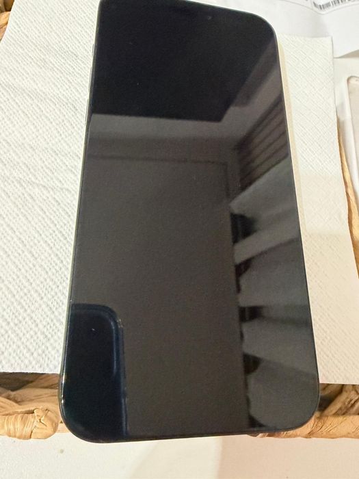 Iphone 15 pro max completamente novo