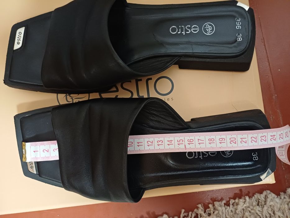 Кожані шльопанці