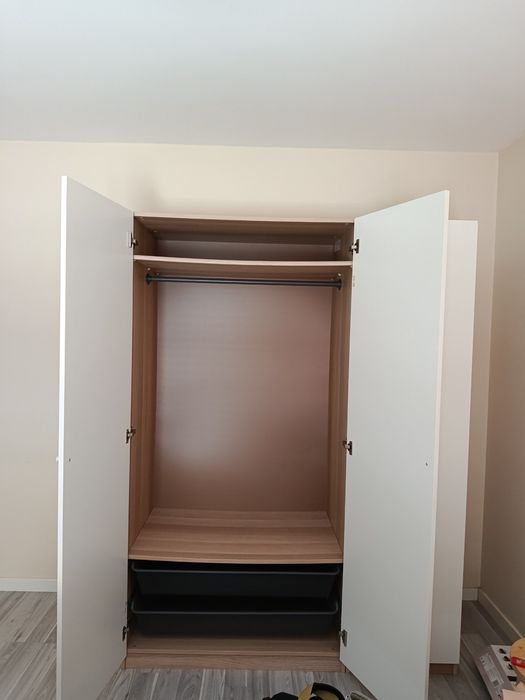 Roupeiros Ikea Branco com Carvalho