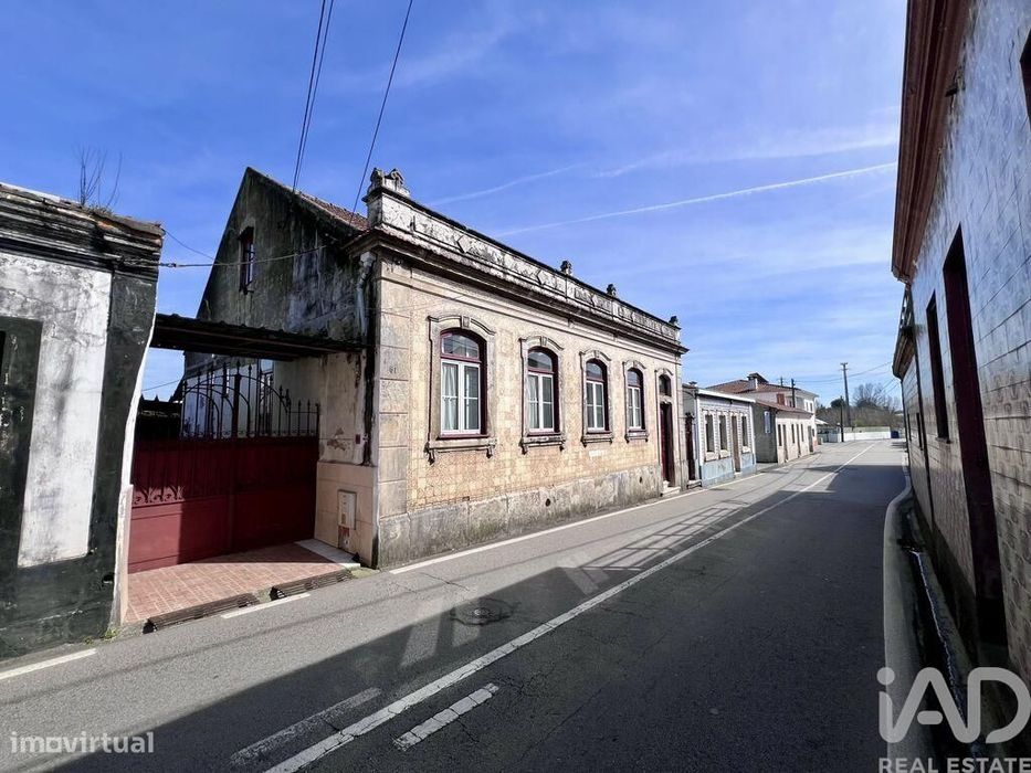 Casa / Villa T5 em Eixo e Eirol