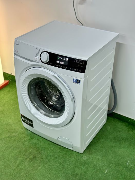 Нова модель! 2024! Пральна машина AEG 7000 Series ProSteam LR732G86W 8 кг 1600 об/хв