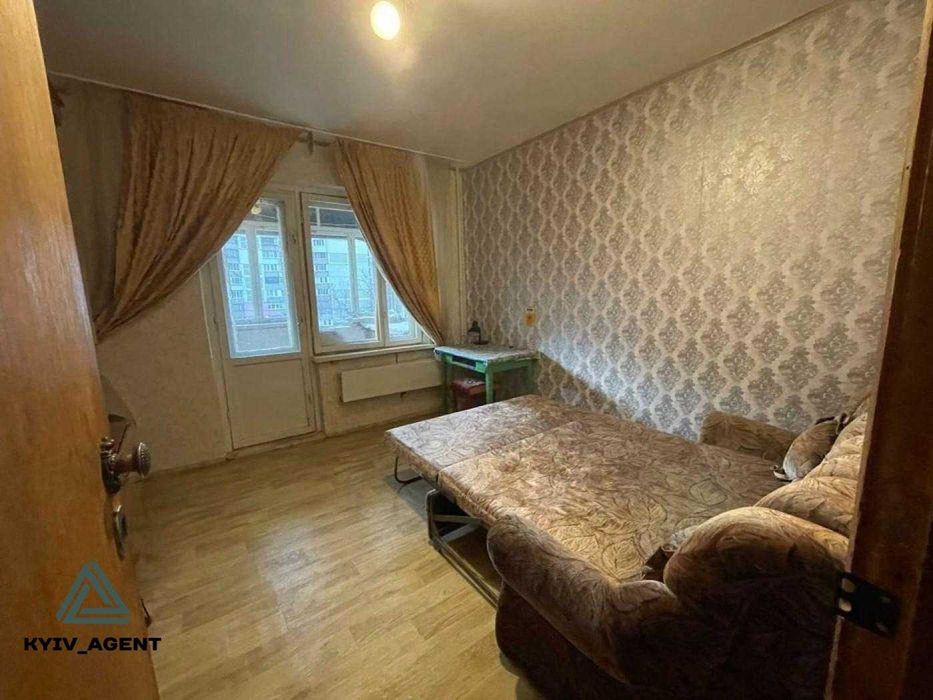 4 окремі кімнати по вул  Олександри Екстер 12 ! Низький поверх