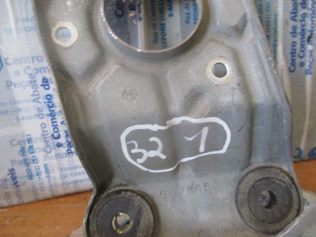 Haste / braço de escova limpa vidros frente esquerda FORD Escort VI Se