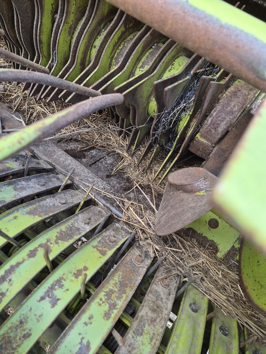 Прес- подборщик Пресс-підбирач John Deere  Claas 
Deere 332, 332а Джон Дір