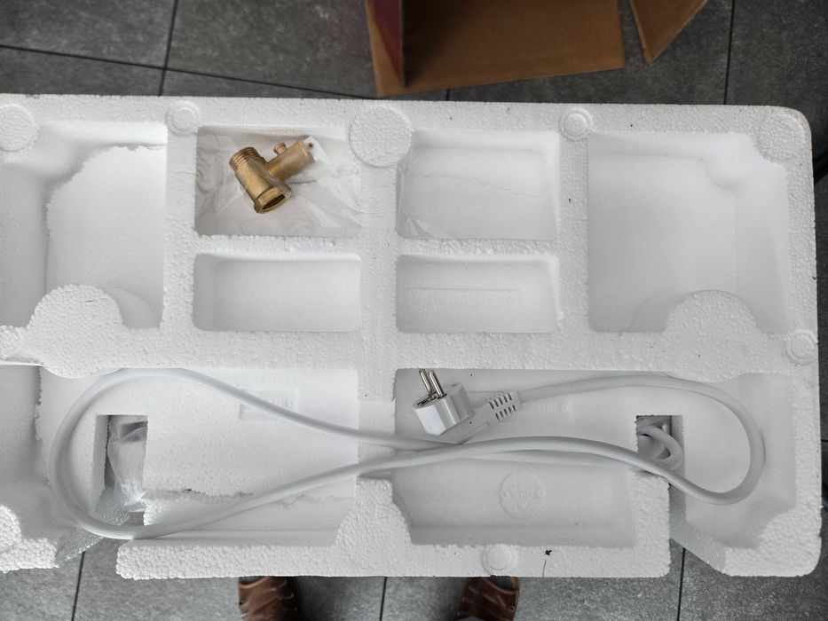 Ariston Velis Evo Plus 50 Elektryczny pojemnościowy podgrzewacz wody