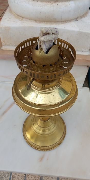 Cadeeiro a petróleo