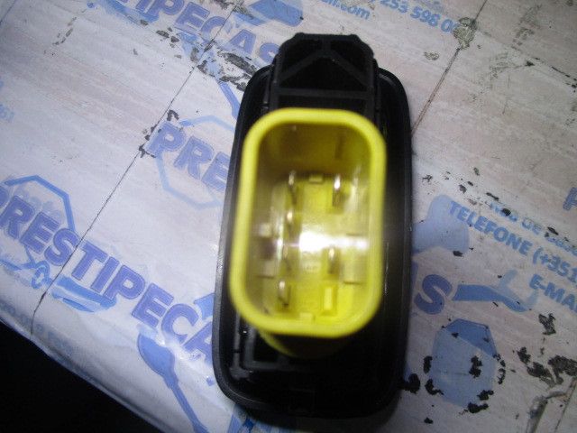 Comando / botão / interruptor vidros frente direito FORD Fiesta VI (CB