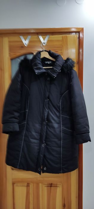 Czarna kurtka zimowa w rozm.52