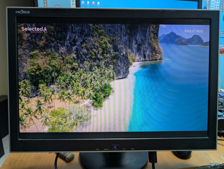 22дюйма ; VGA ; DVI ; Монитор