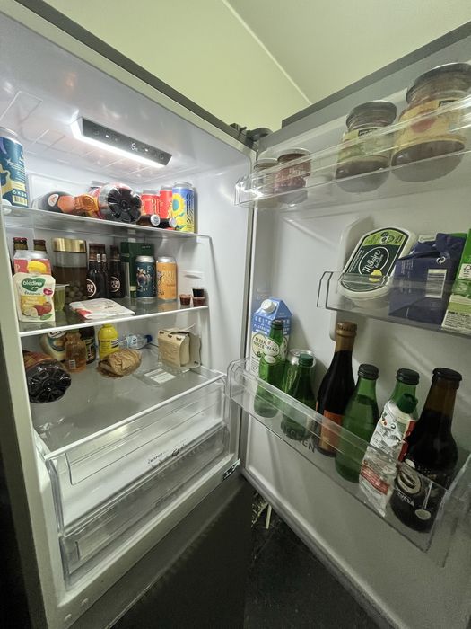 Frigorífico Combinado Becken Boostcooling BC4322 IX - COMO NOVO - 380€