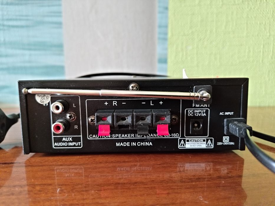 Підсилювач Mega-Sound SN-777BT (на запчастини або під відновлення)