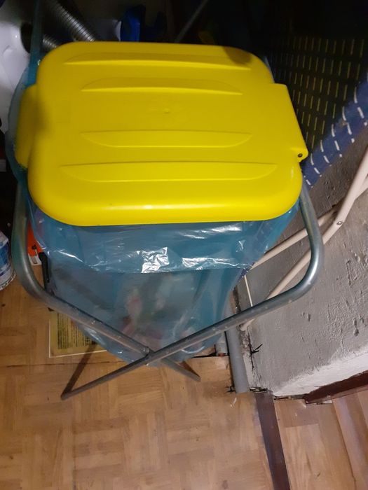 Kosz do segregacji śmieci