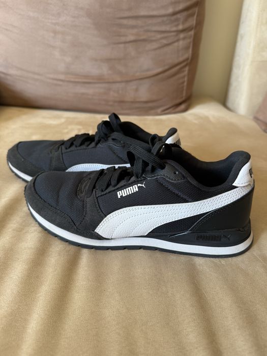 Sapatilhas Ténis Puma pretos com barras brancas 38