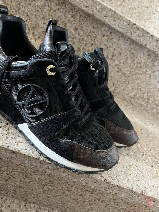 Louis Vuitton  38.5