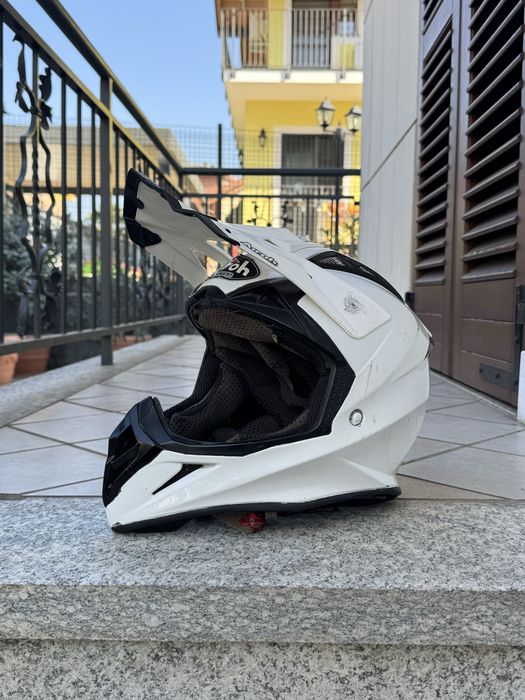 Продам Airoh Aviator 2.2