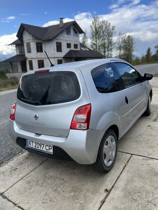 Renault  twingo 2011 1.2 бензин економна