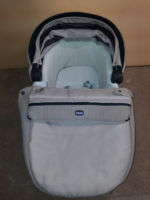 Alcofa Chicco em excelente estado
