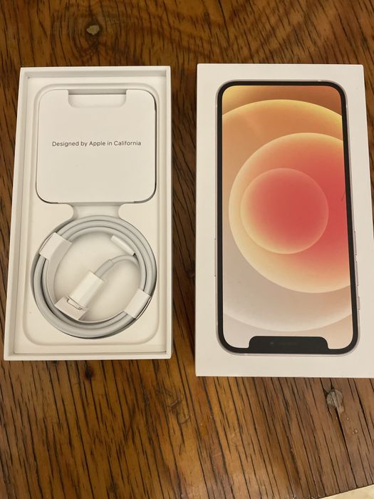 Iphone 12 mini 82% baterii