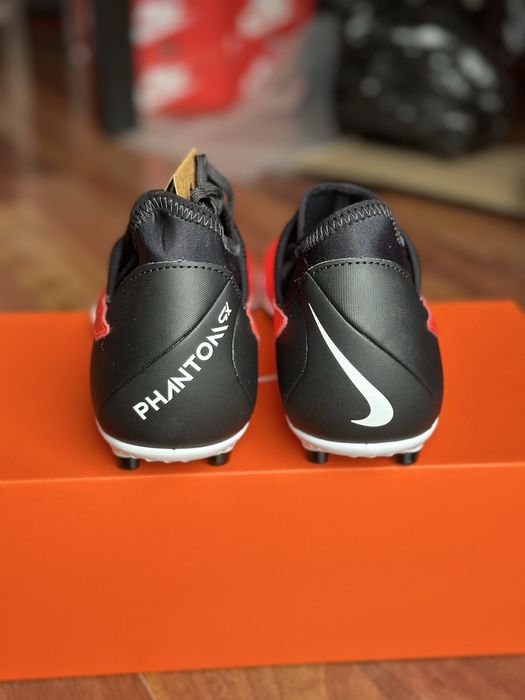 NIKE Phantom GX Club Korki Piłkarskie Obuwie Sportowe 44,5/ dł 28,5 cm