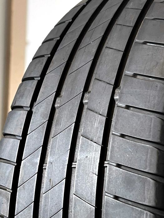 Pneus Bridgestone Turanza T005 - 185/60/15 - Excelentes