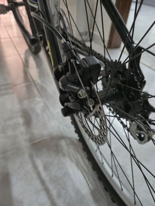 GT Avalanche 3.0 — Tamanho M — Travões de Disco