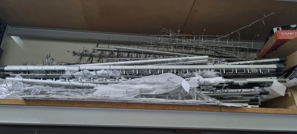 Expositor em ganchos para Óptica