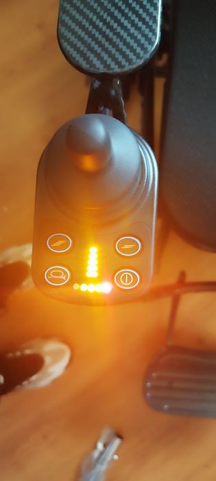 Cadeira rodas elétrica Q50 R Carbon