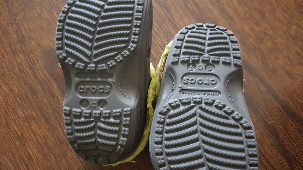 Crocs de inverno para criança