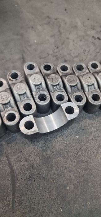 Впускні клапана bmw n52b25 b30 розбрка m57 n57 n42 n46 n43 n51 n53 n54 n55 головка розпредвал шатун поршень коленвал  гбц клапанна кришка е60 е70 е90