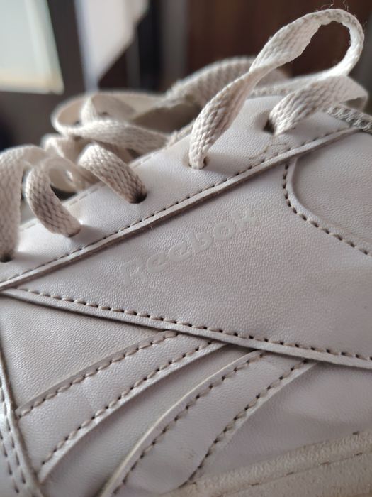 Białe sneakersy Reebok
