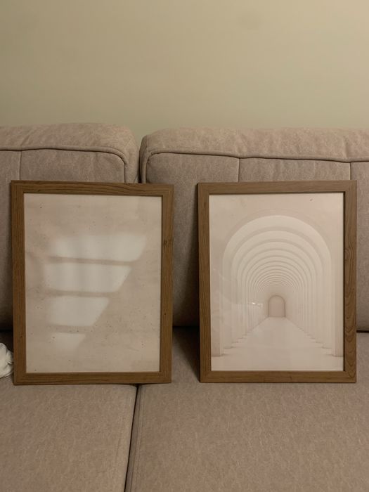 Dwie ciemnobrązowe ramki drewniane 30x40 cm